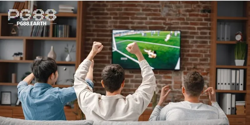 Bạn nên theo dõi các tin tức, dự đoán từ chuyên gia để có góc nhìn khách quan hơn 