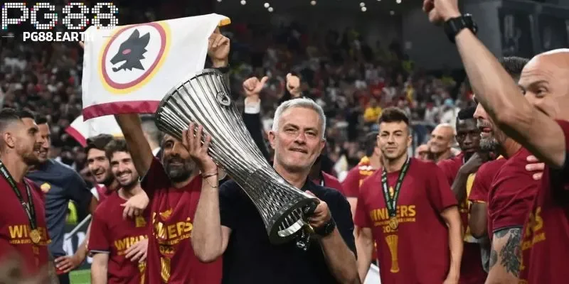 Có thể theo dõi ý kiến của các chuyên gia cá cược để đưa ra nhận định